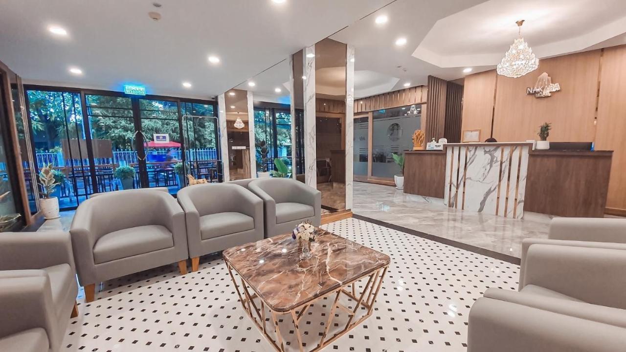 Nakara Hotel, ウボンラチャタニ エクステリア 写真