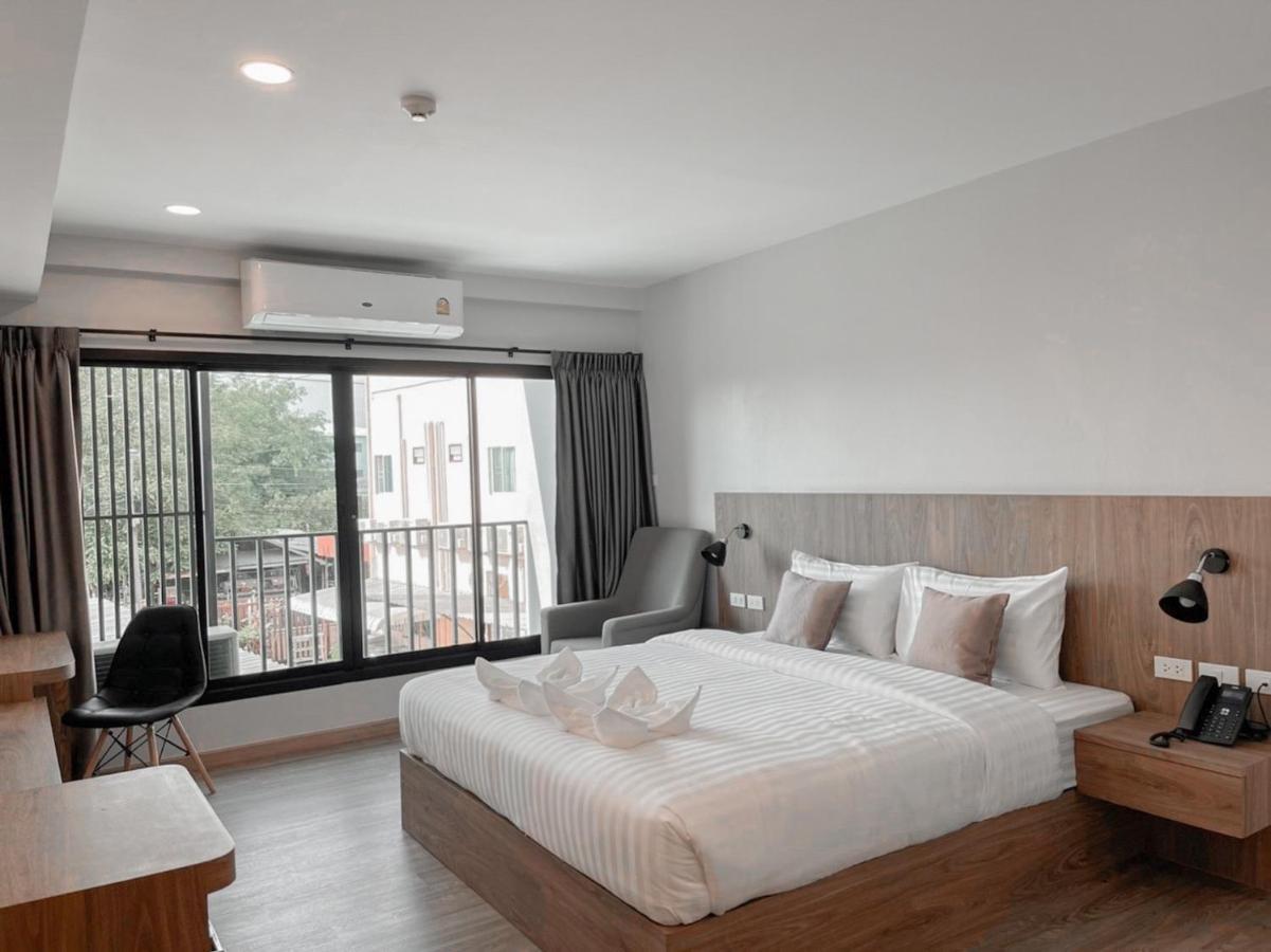 Nakara Hotel, ウボンラチャタニ エクステリア 写真